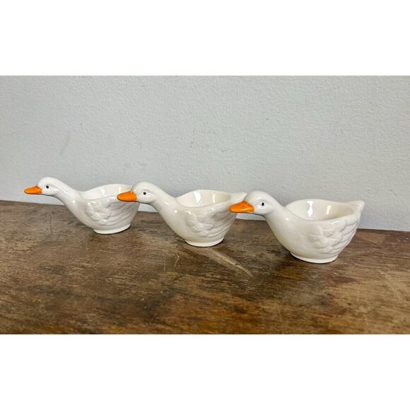 Vintage White Porcelain Duck Egg Cups, Set of 3 | Vintage Kitchenware Dining - Picture 1 of 3